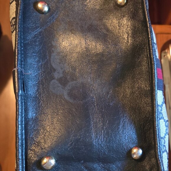 Authentic Vintage Gucci Bag - Picture 8 of 8